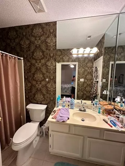 Bath - 1258 Sutton Ct #10, Mobile, AL 36609 photo 1 of 3