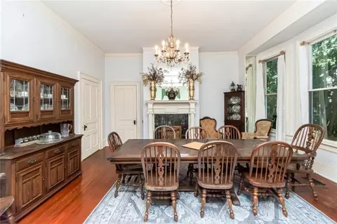 Dining - 1323 Dauphin St, Mobile, AL 36604 photo 2 of 2