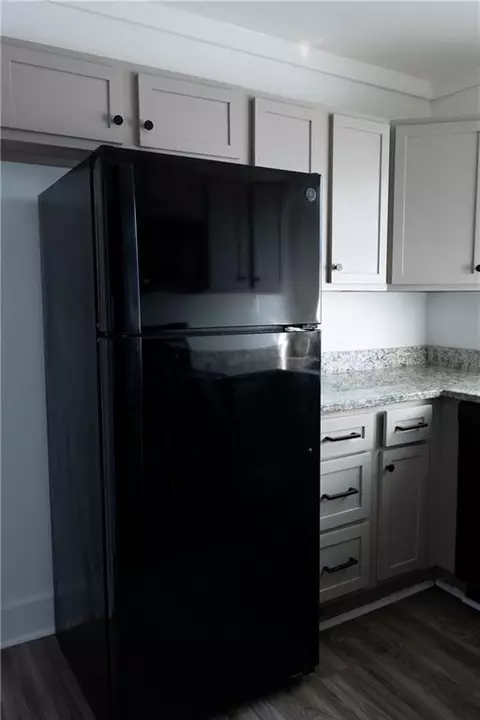 Kitchen - 609 Wisconsin Ave, Mobile, AL 36604 photo 2 of 4