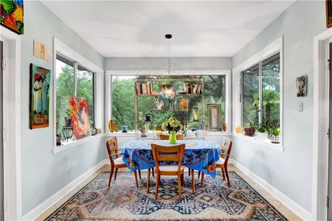 Dining - 809 Bernard Cir, Mobile, AL 36693 photo 4 of 4