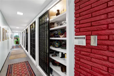 Entry Way - 809 Bernard Cir, Mobile, AL 36693 photo 4 of 8