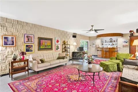Living - 809 Bernard Cir, Mobile, AL 36693 photo 5 of 9