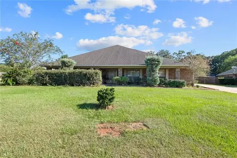 10715 Hunters Ct E, Mobile, AL 36695