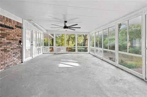Exterior - 6000 Howells Ferry Rd, Mobile, AL 36618 photo 5 of 7