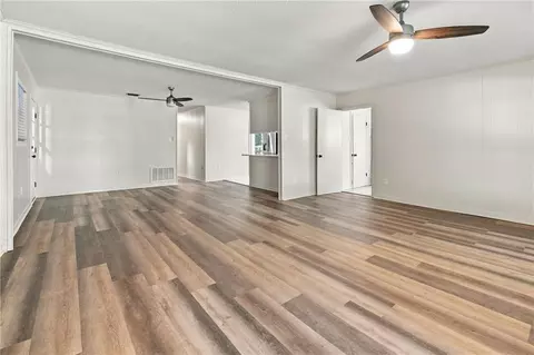 Living - 6000 Howells Ferry Rd, Mobile, AL 36618 photo 5 of 8