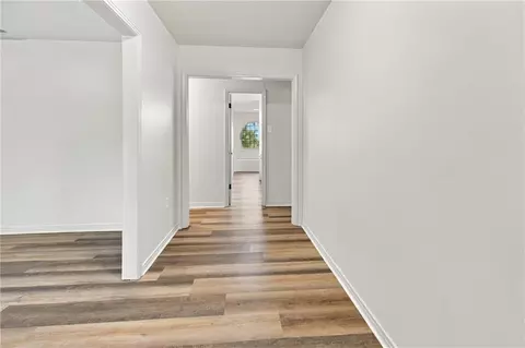 Entry Way - 6000 Howells Ferry Rd, Mobile, AL 36618 photo 3 of 3