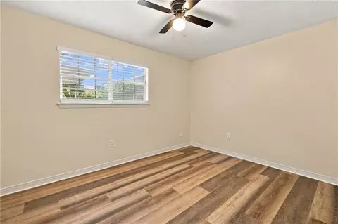 Bedroom - 6000 Howells Ferry Rd, Mobile, AL 36618 photo 1 of 6