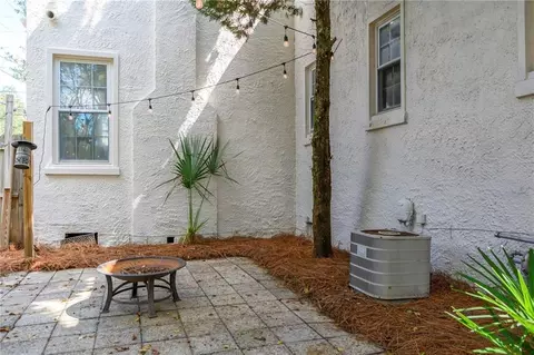 Exterior - 300 Dexter Ave, Mobile, AL 36604 photo 12 of 14