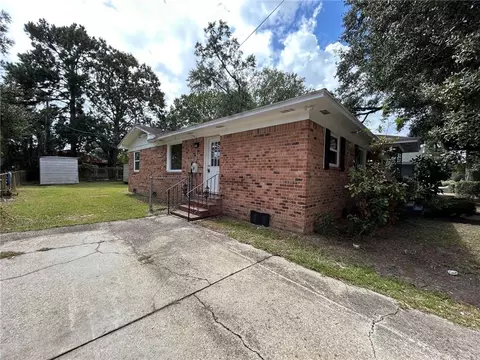 Exterior - 2355 Wagner St, Mobile, AL 36617 photo 4 of 11