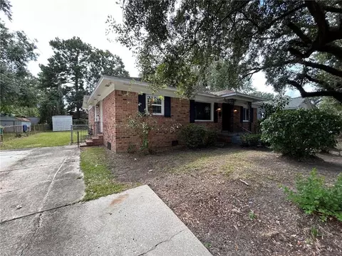 Exterior - 2355 Wagner St, Mobile, AL 36617 photo 3 of 11