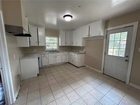 Kitchen - 2355 Wagner St, Mobile, AL 36617 photo 1 of 4