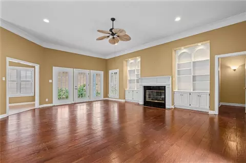 Living - 2467 Ashbury Pl, Mobile, AL 36693 photo 1 of 4
