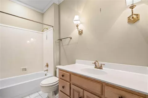 Bath - 2467 Ashbury Pl, Mobile, AL 36693 photo 3 of 3