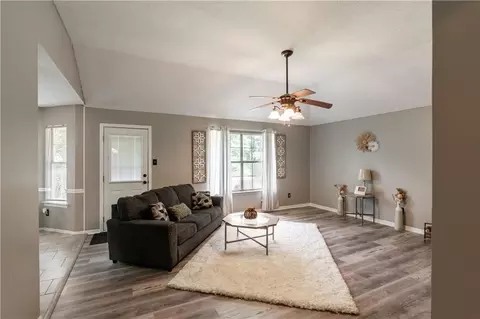 Living - 1821 Princeton Woods Dr W, Mobile, AL 36618 photo 3 of 4