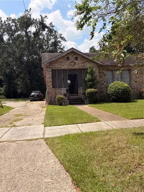 808 Marine St, Mobile, AL 36604 photo 3