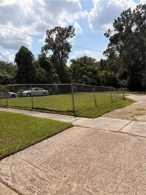 808 Marine St, Mobile, AL 36604 photo 2
