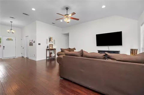 Entry Way - 8916 Spring Grv N, Mobile, AL 36695 photo 2 of 2