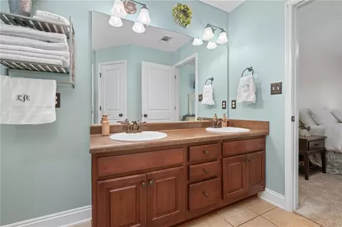 Bath - 8916 Spring Grv N, Mobile, AL 36695 photo 1 of 3