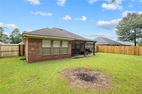 Exterior - 8916 Spring Grv N, Mobile, AL 36695 photo 5 of 6