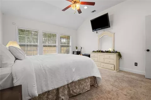 Bedroom - 8916 Spring Grv N, Mobile, AL 36695 photo 1 of 5