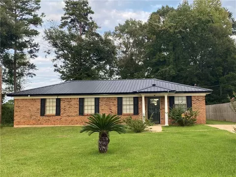 Exterior - 918 Oak St, Jackson, AL 36545 photo 2 of 4