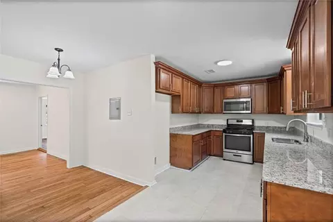 Entry Way - 204 Border Dr E, Mobile, AL 36608 photo 1 of 1