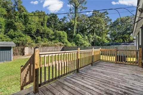 Exterior - 204 Border Dr E, Mobile, AL 36608 photo 3 of 5