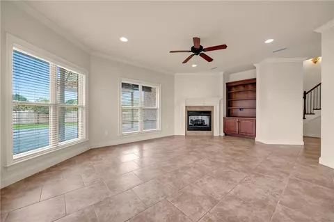 Living - 11352 Elysian Cir, Daphne, AL 36526 photo 5 of 9