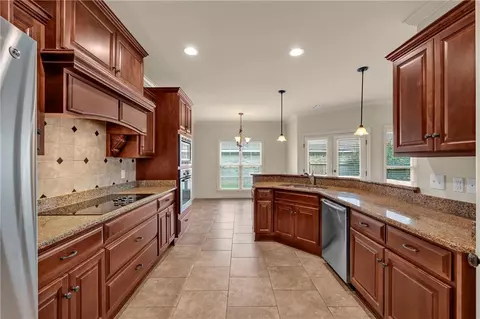 Kitchen - 11352 Elysian Cir, Daphne, AL 36526 photo 3 of 5