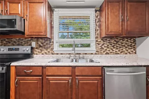 Kitchen - 2204 David Dr, Mobile, AL 36605 photo 2 of 3