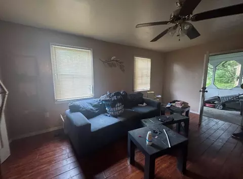 Living - 2003 Stephens Rd, Mobile, AL 36617 photo 1 of 3