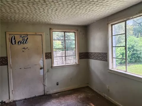 Bedroom - 2436 Ridge Rd N, Mobile, AL 36617 photo 1 of 7