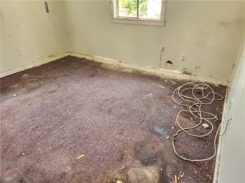 Bedroom - 2436 Ridge Rd N, Mobile, AL 36617 photo 7 of 7