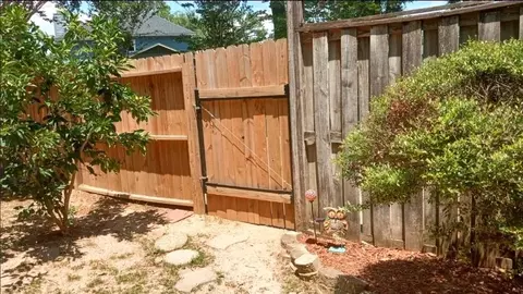 Exterior - 3400 Lenox Ct, Mobile, AL 36695 photo 3 of 4