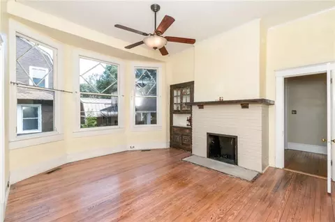 Living - 155 Monterey St S, Mobile, AL 36604 photo 3 of 6