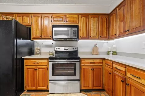 Kitchen - 5575 Mccrary Rd, Semmes, AL 36575 photo 2 of 4