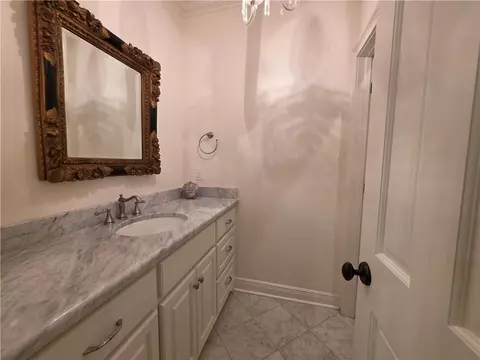 Bath - 114 Hillwood Rd, Mobile, AL 36608 photo 3 of 9