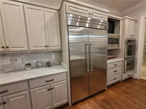 Kitchen - 114 Hillwood Rd, Mobile, AL 36608 photo 2 of 6