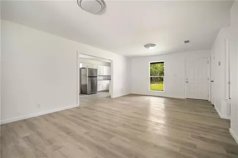 Living - 3613 Kent Rd, Mobile, AL 36605 photo 3 of 7