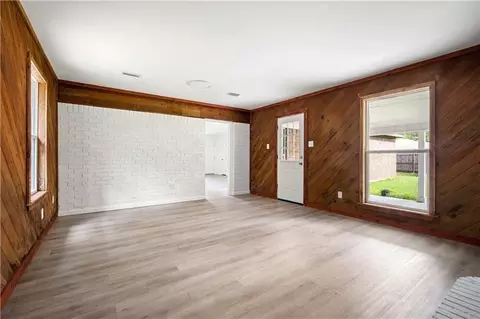 Living - 3613 Kent Rd, Mobile, AL 36605 photo 5 of 7