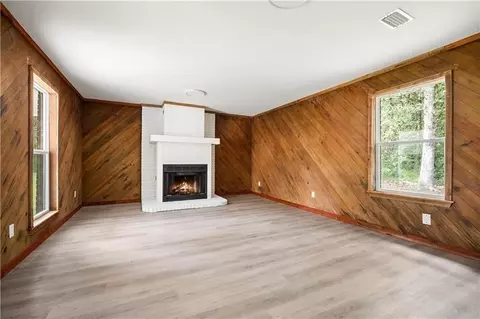 Living - 3613 Kent Rd, Mobile, AL 36605 photo 6 of 7