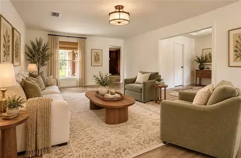 Living - 3613 Kent Rd, Mobile, AL 36605 photo 2 of 7