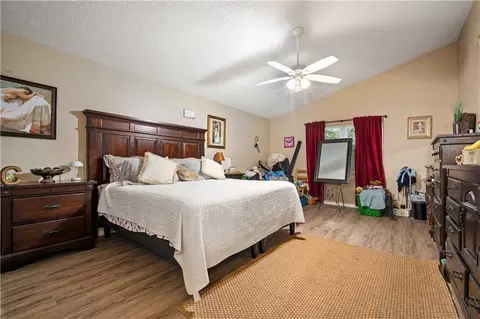 Bedroom - 5724 Green Tree Rd, Mobile, AL 36609 photo 1 of 6