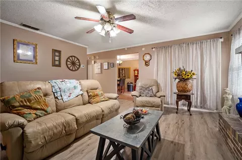 Living - 5724 Green Tree Rd, Mobile, AL 36609 photo 2 of 2