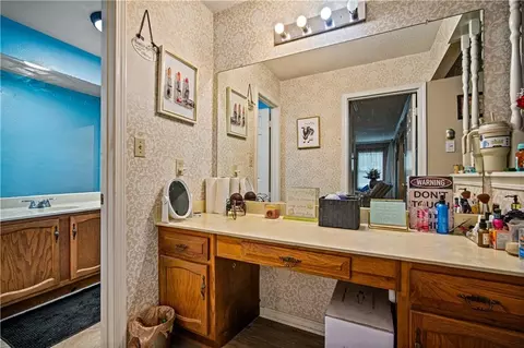 Bath - 5724 Green Tree Rd, Mobile, AL 36609 photo 1 of 3