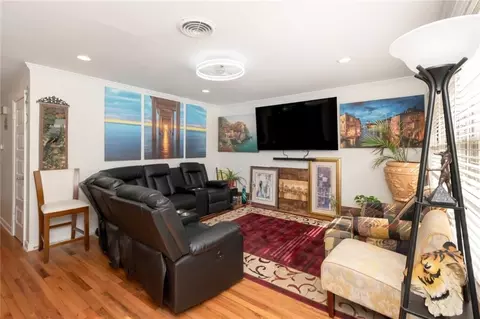 Living - 6716 Three Notch Rd, Mobile, AL 36619 photo 1 of 4