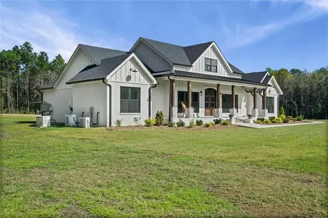 Exterior - 100 Creax Rd, Axis, AL 36505 photo 6 of 9