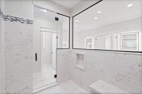 Bath - 100 Creax Rd, Axis, AL 36505 photo 4 of 5