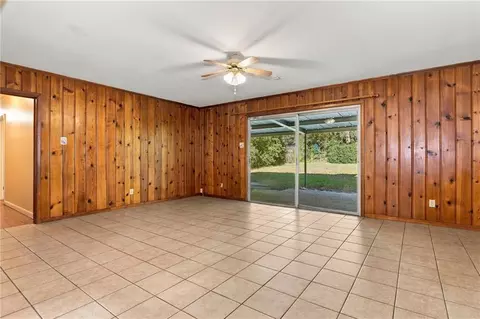 Living - 1108 Locarno St, Mobile, AL 36608 photo 5 of 8