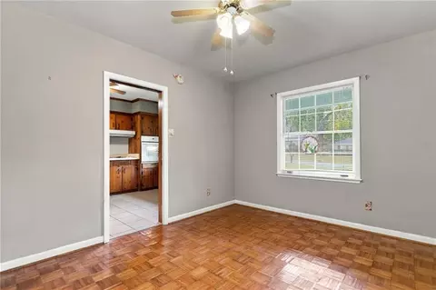 Living - 1108 Locarno St, Mobile, AL 36608 photo 4 of 8